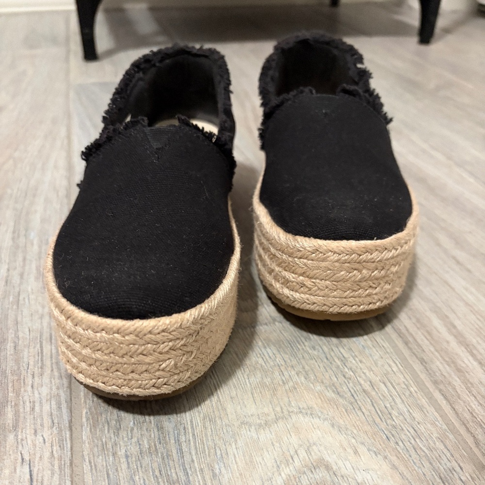 Women's TOMS Valencia Platform Espadrille - Black - 6 - Picture 6 of 12